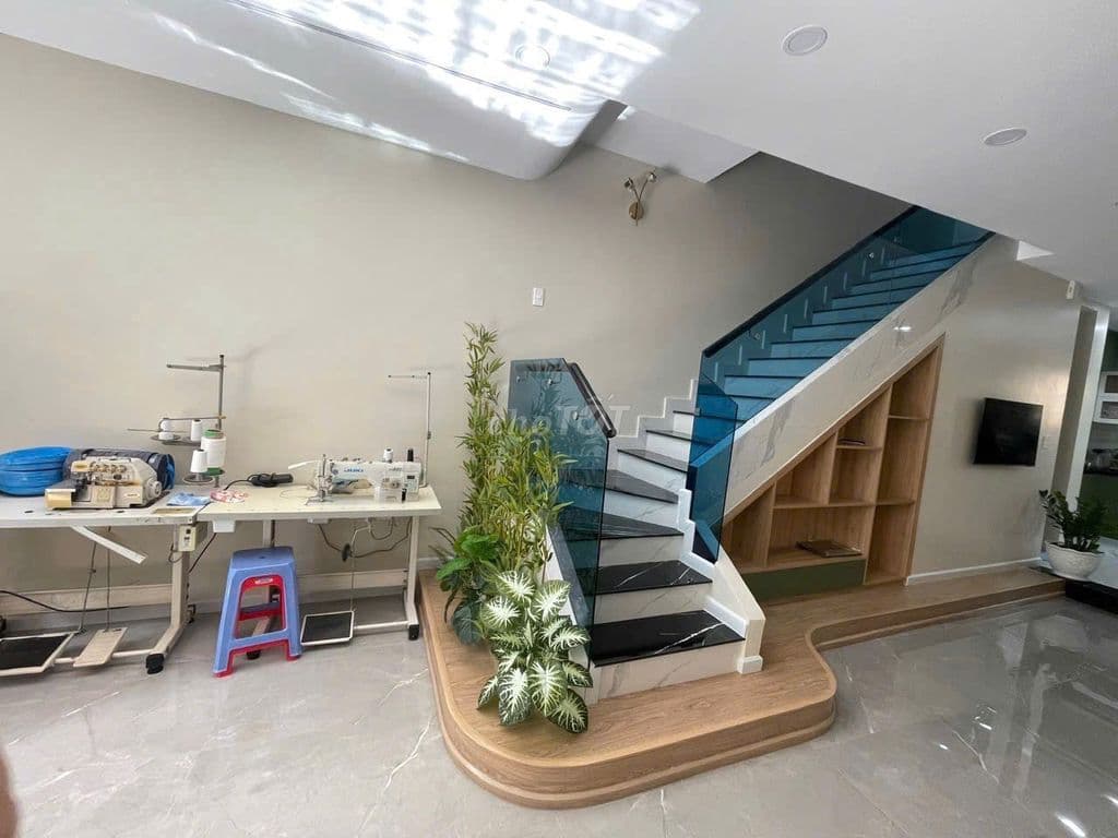 BÁN NHÀ MỚI ĐẸP HẺM THÔNG PHAN VĂN TRỊ 2 TẦNG 60M SHR NHỈNH 4 ĐỒNG - Ảnh 2