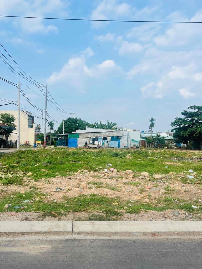 BÁN GẤP ĐẤT BÀ ĐIỂM 110m2 NHỈNH 4 TỶ , ĐƯỜNG Ô TÔ , GẦN PHAN VĂN HỚN ,