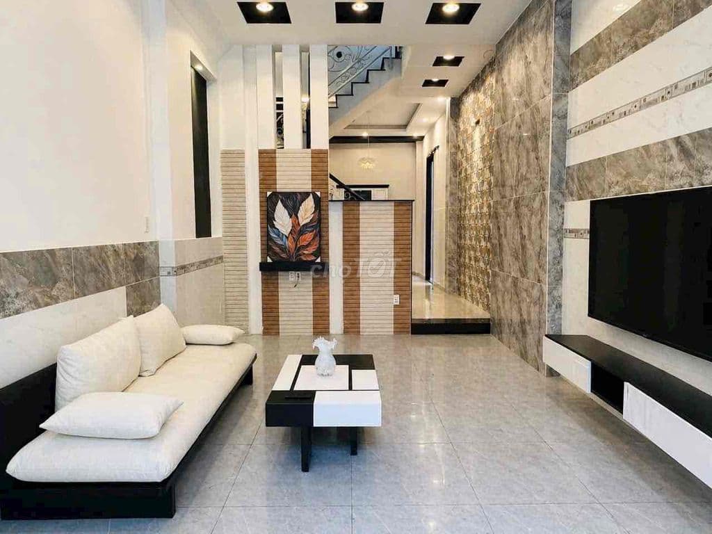 Bán nhà 4 Tầng full nội thất cao cấp, hẻm xe hơi, ngay ngã tư 4 xã - Ảnh 2