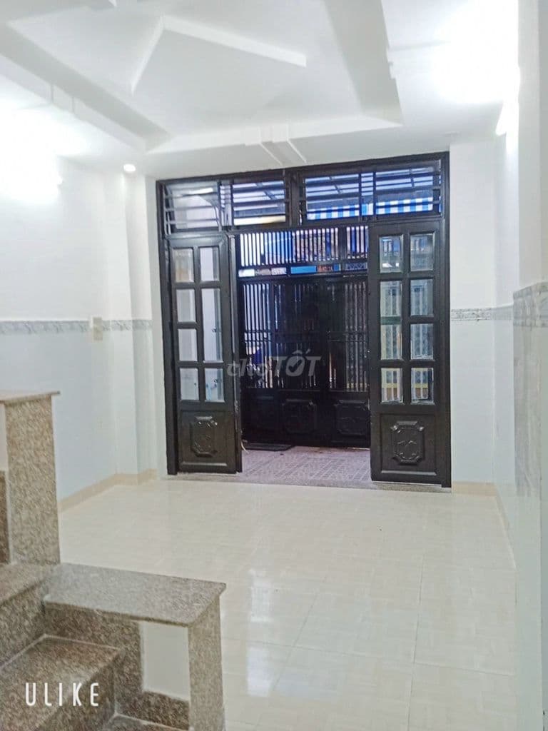 Trệt 1 lầu, dtcn 38m2(3.8x10m), HXH Lê Hồng Phong cách mặt tiền 2 căn
