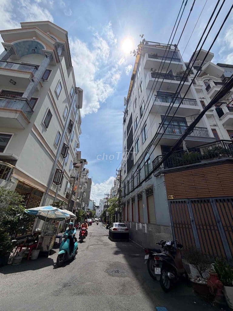 60m2(NGANG 5m) - DƯƠNG QUẢNG HÀM GIÁP HẺM XE TẢI - 3 TẦNG - chỉ 6.x TỶ
