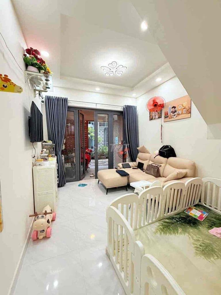 Quận 7 - kề Phú Mỹ Hưng - gần chợ Phú Thuận - nhà đẹp - chỉ hơn 4 tỷ - Ảnh 3