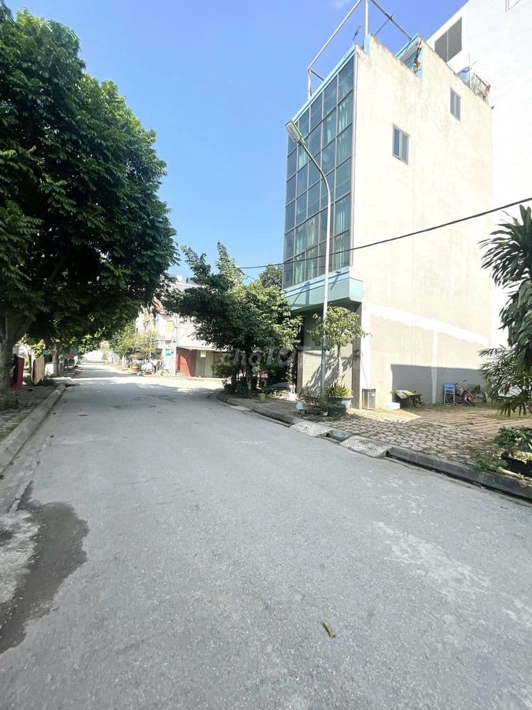 Bán đất trung tâm TT Xuân Mai - Chương Mỹ 80m mt 6m, đường ô tô