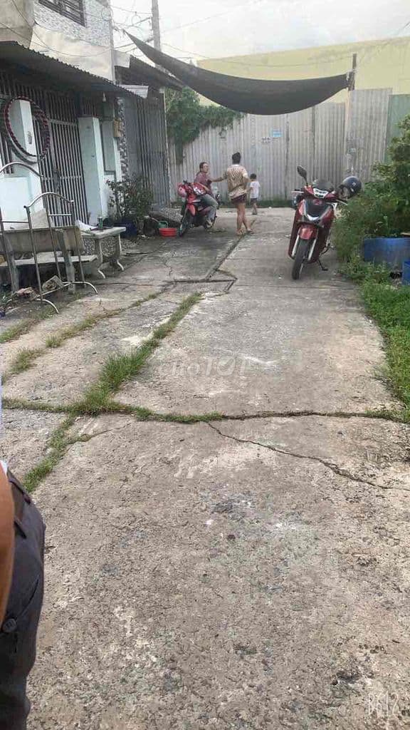 GIẢM gấp.đất trương Phước phan .70m2, hẻm xe hơi.. - Ảnh 3