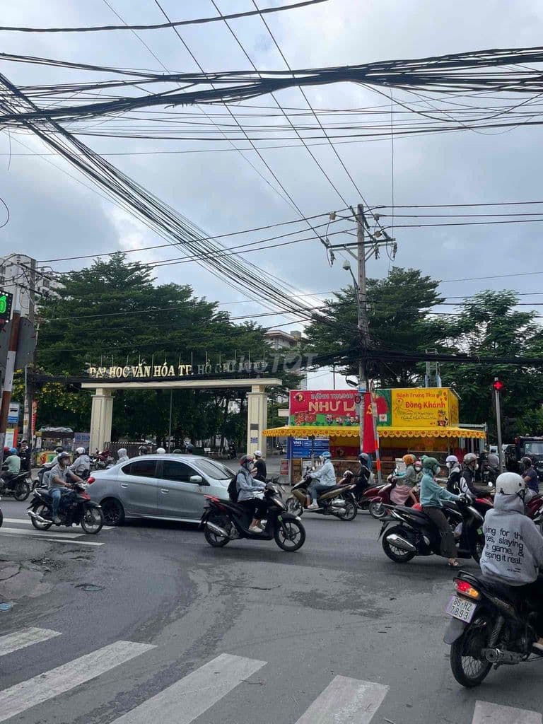 100M KHU VIP VỊ TRÍ ĐẮC ĐỊA KINH DOANH SẦM UẤT GIÁ 12,4 tỷ tl