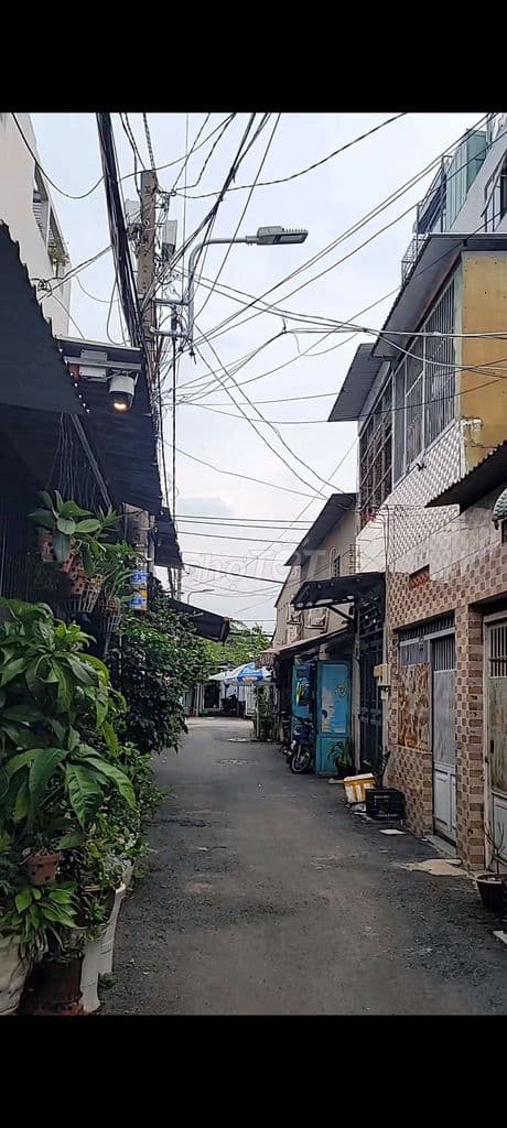 chính chủ cần bán nhà khu dân cư. tại thống nhất p15 gò vấp.
