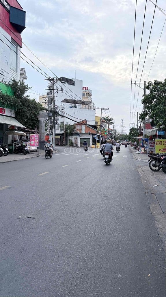 GẦN NGAY THCS ĐỒNG KHỞI, THẠCH LAM DT 46M2 CHỈ 5 TỶ NHỈNH - Ảnh 2