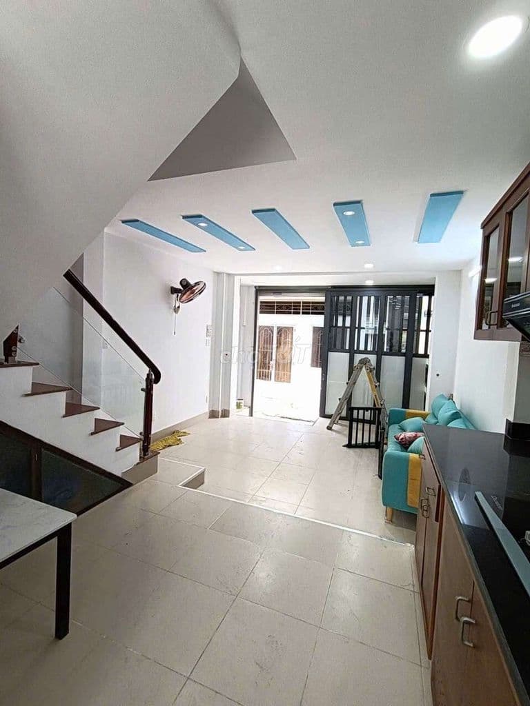 Gò Vấp, 4m x 8m, 2 lầu, chỉ 3,85 tỷ - Ảnh 2