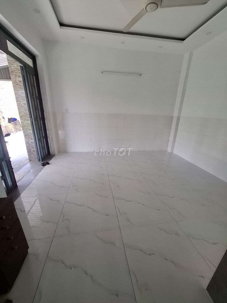 bán gấp 1/ht17 nhà đẹp chắc chắn 2pn - Ảnh 2