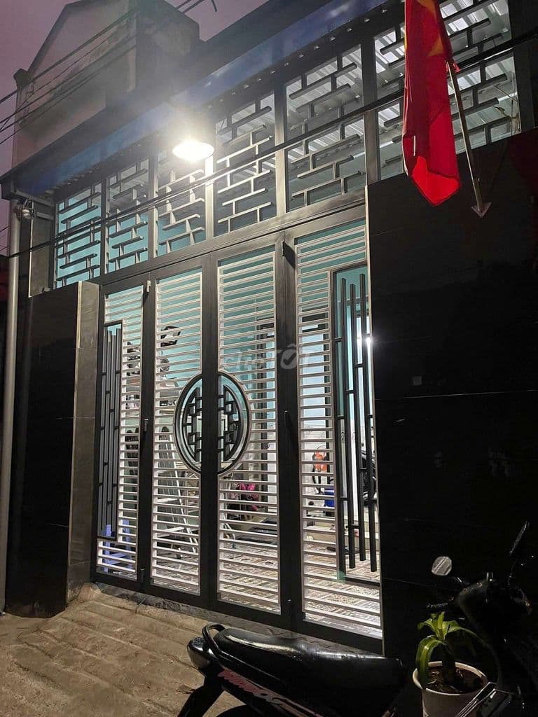 BÁN ĐẤT THỔ CƯ , CÓ NHÀ MỚI XÂY KIÊN CỐ , CHÍNH CHỦ ĐANG Ở
