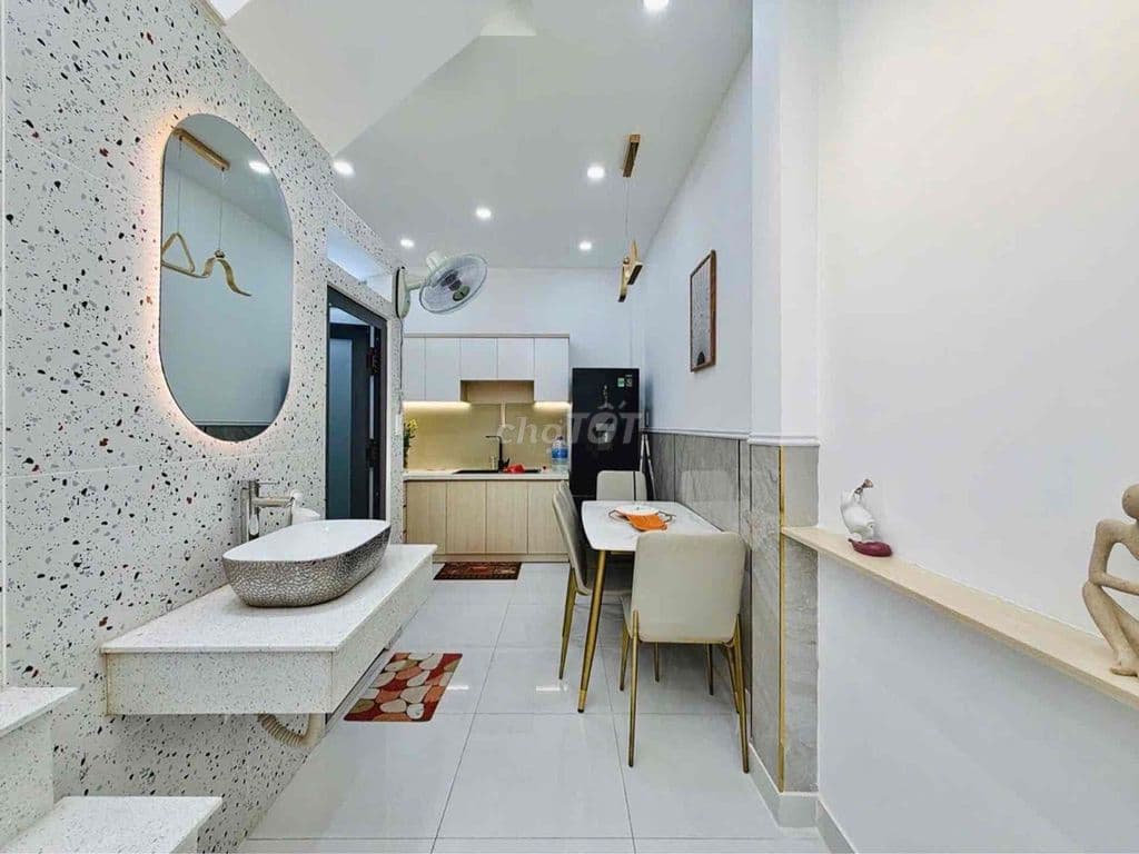 Nhà đẹp full nt 2 tầng 2pn2wc trung tâm quận Gò Vấp hẻm thông bàn cờ - Ảnh 3