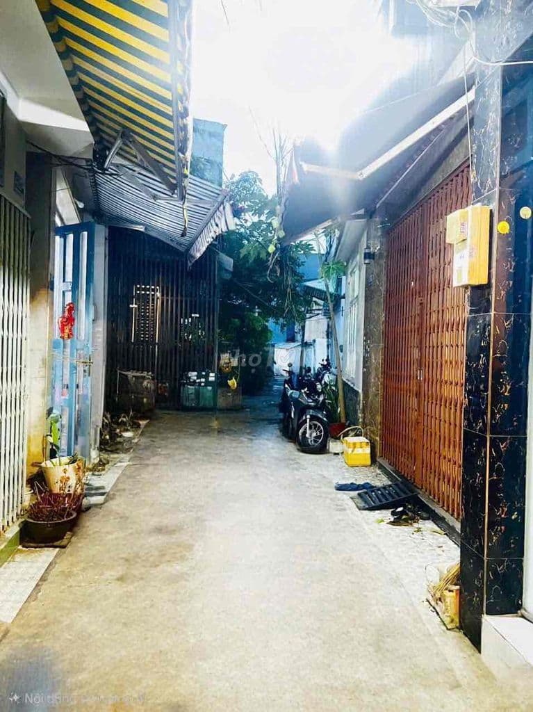 Bán Gấp nhà hẻm Nguyên Tri phuong phường Vườn Lài
