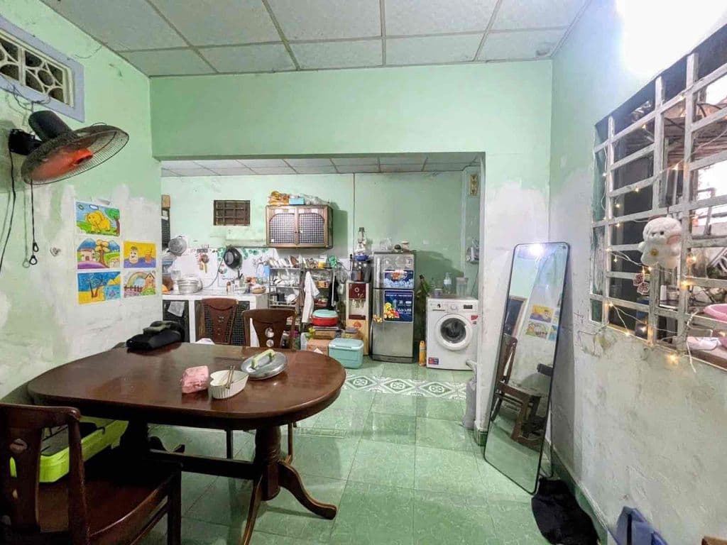 Nhà 70m2 Hẻm Xe Hơi Sổ Riêng Không QH