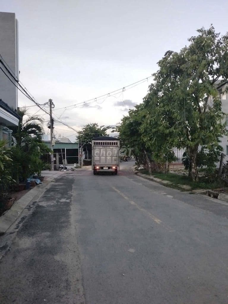 Đấ𝐭 Hóc Môn, sát Vinhomes, 𝟔𝐱𝟏𝟕𝐦 𝐧ở 𝐡ậ𝐮 𝐡ẻ𝐦 ô 𝐭ô chỉ 𝟐.𝟗𝟓 𝐭ỷ - Ảnh 2