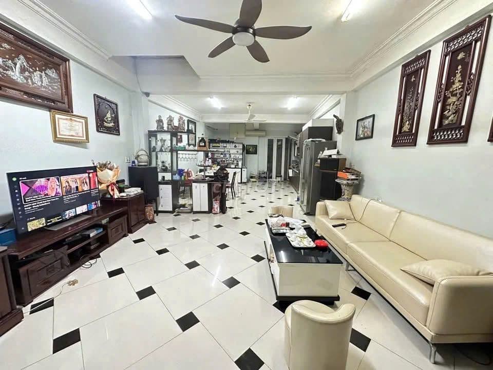 Siêu phẩm Từ Liêm - có nhà mặt phố - rẻ hơn mặt ngõ - DT 153m² - 23 tỷ