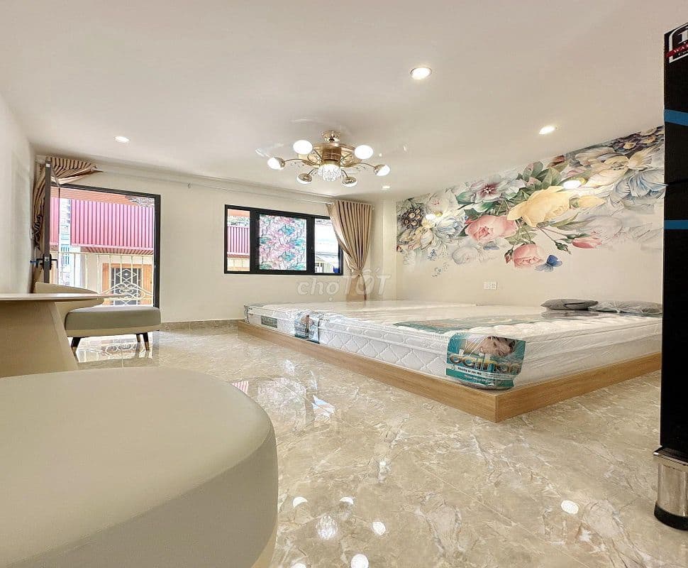 Bán CHDV HXH đường Calmette, Nguyễn Thái Bình, Q1 cũ, 50m2, 4 tầng