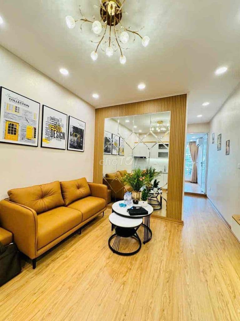 Bán nhà TT Quỳnh Mai, 2 thoáng, ô tô tránh, 2PN full nội thất, 60m2