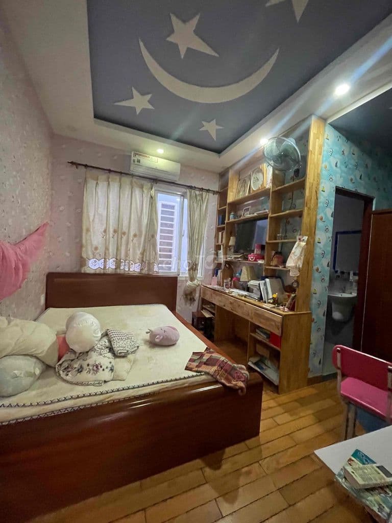 Nhà mặt tiền khu tên lửa DT: 4.5 x 15m Trệt 2 Lầu Giá: 7.5tỷ Tl - Ảnh 2