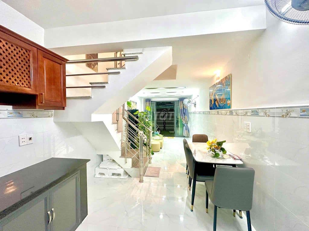 Nhà Vị Trí Đẹp Đường Huỳnh Tấn phát, Nhà bè gần Trung tâm - Ảnh 2
