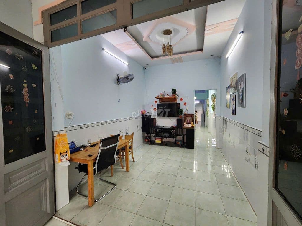 CẦN TIỀN ĐẦU TƯ NÊN BÁN GẤP NHÀ CẤP 4