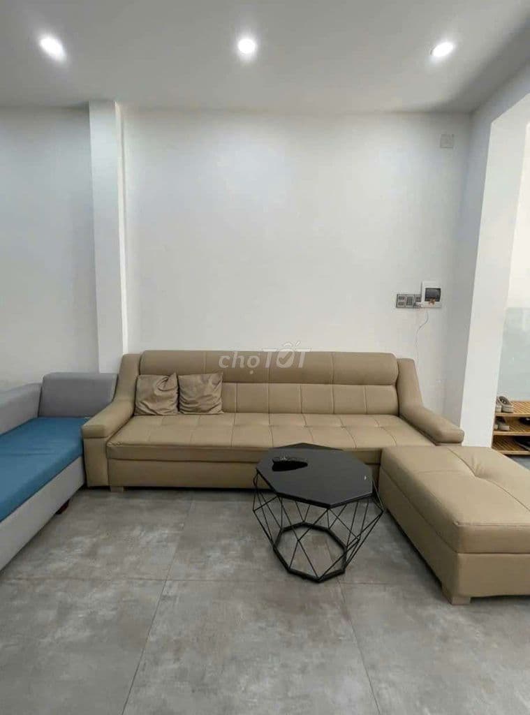 NHÀ LẠC LONG QUÂN 4 X 14M 3 TẦNG ĐÚC HẺM XE HƠI