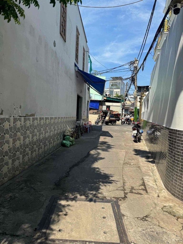 Dãy trọ phường đông hưng thuận Q12 dt: 200m2 - Ảnh 3