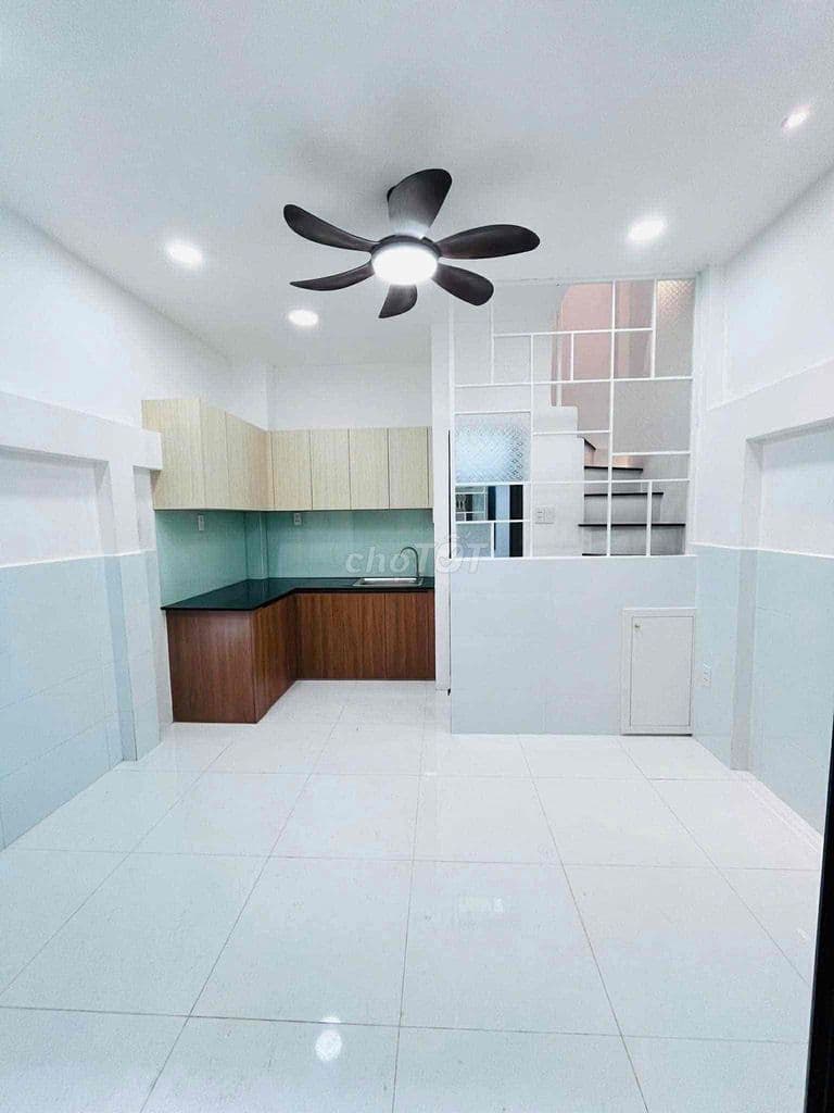 NHÀ BÁN BÙI MINH TRỰC-KHU DÂN CƯ HIỆN HỮU-SỔ VUÔNG VỨC-NHĨNH 2 TỶ - Ảnh 2