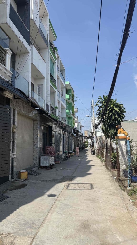 NGAY AEON BÌNH TÂN NHÀ 77M2 XE HƠI NGỦ TRONG NHÀ NHỈNH 4 TỶ