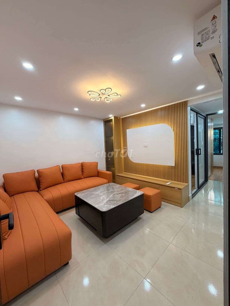 Tập thể mặt phố Thành Công, 55m 2PN, view Hồ, ô tô đỗ cầu thang, SĐCC