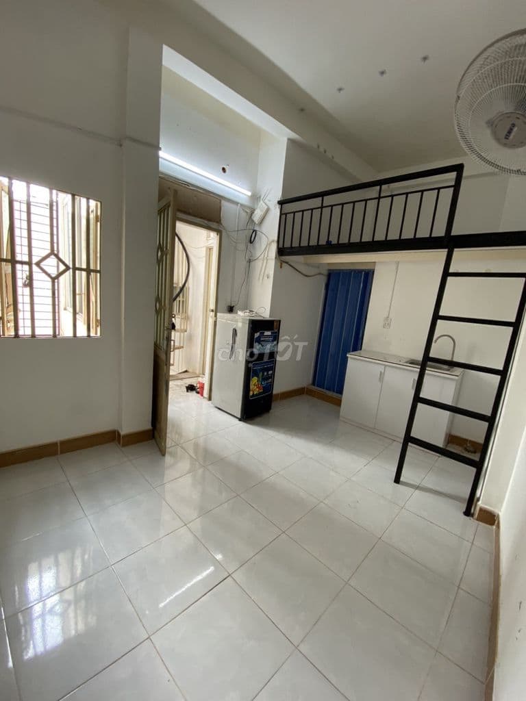 Phòng trọ Bình Thạnh thoáng mát, an ninh. Gần TTQ1. Không chung chủ