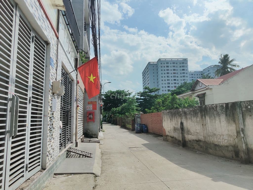 Đất 760m2 . 2 mặt tiền trước sau hẻm 129 Ngô Chí Quốc