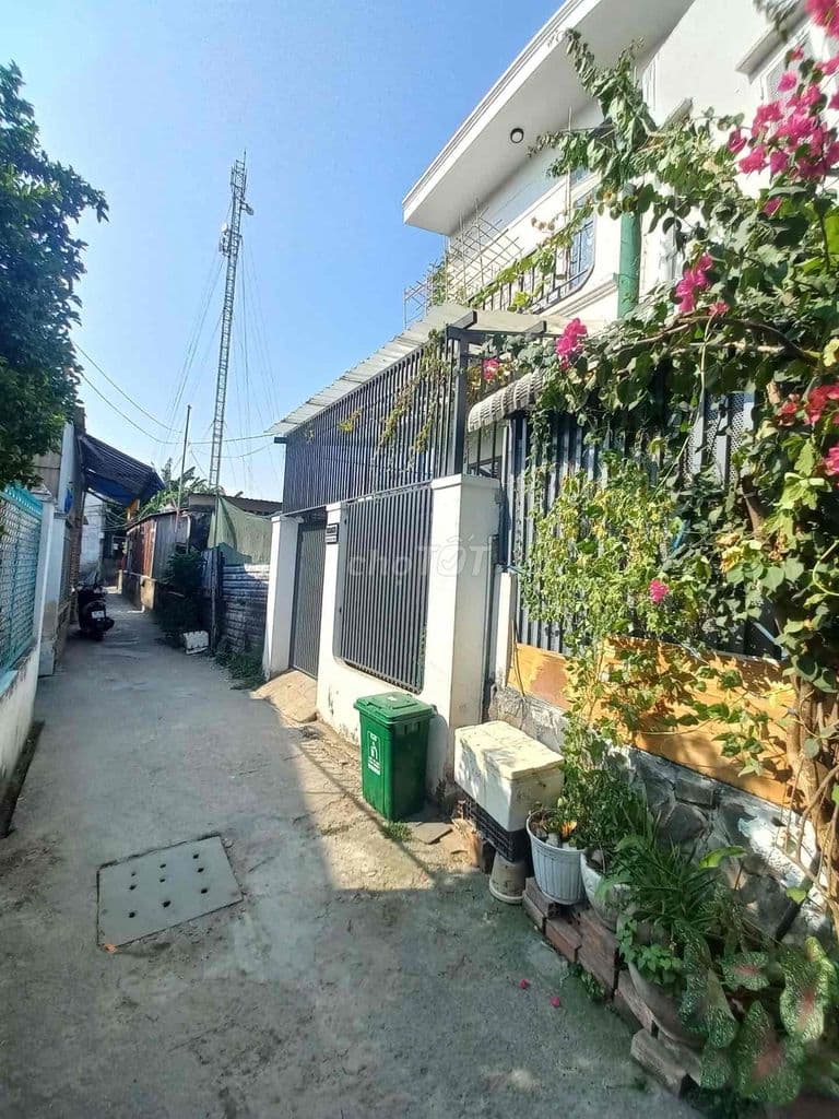 🔥 CHỈ 3.1 T.Ỷ – NHÀ LONG TRƯỜNG NGANG 7.9M H.IẾ.M 🔥 🏡 Nhà cấp 4 – sân