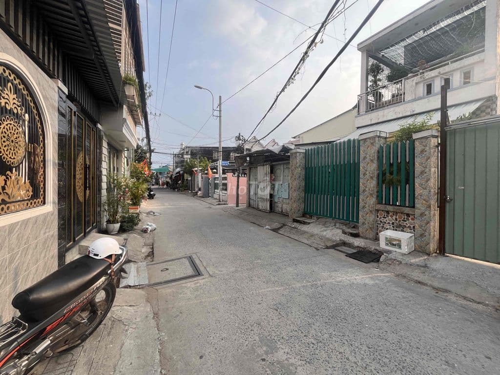 141m2 mặt hẻm 387 phạm hữu lầu. giá 55tr/m2