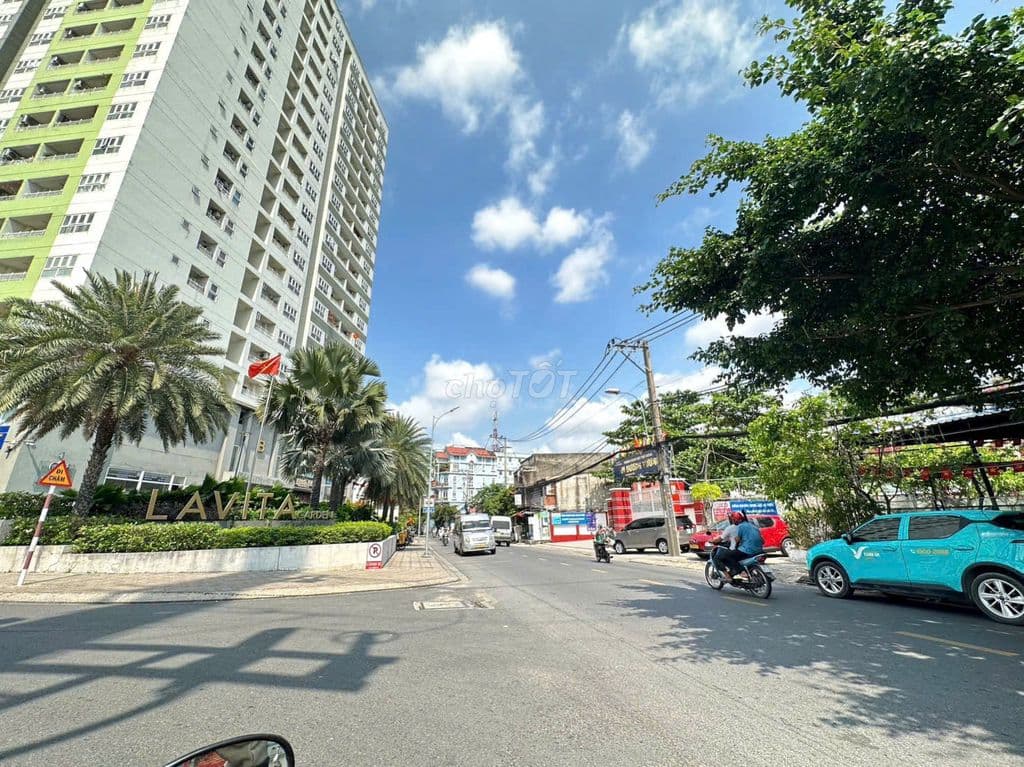 HIẾM - LÔ ĐẤT GÓC 2 MT 148M2- NGANG GẦN 8M- XD 6 TẦNG- ĐƯỜNG THÔNG