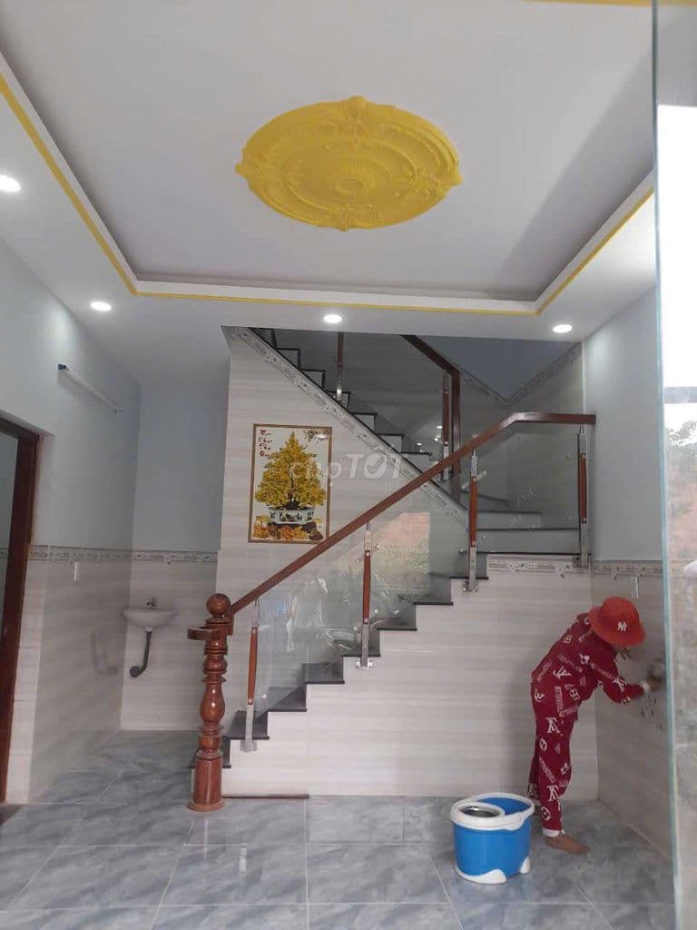 nhà bán lầu suốt 8x6 hem 5m 3PN2WC - Ảnh 2