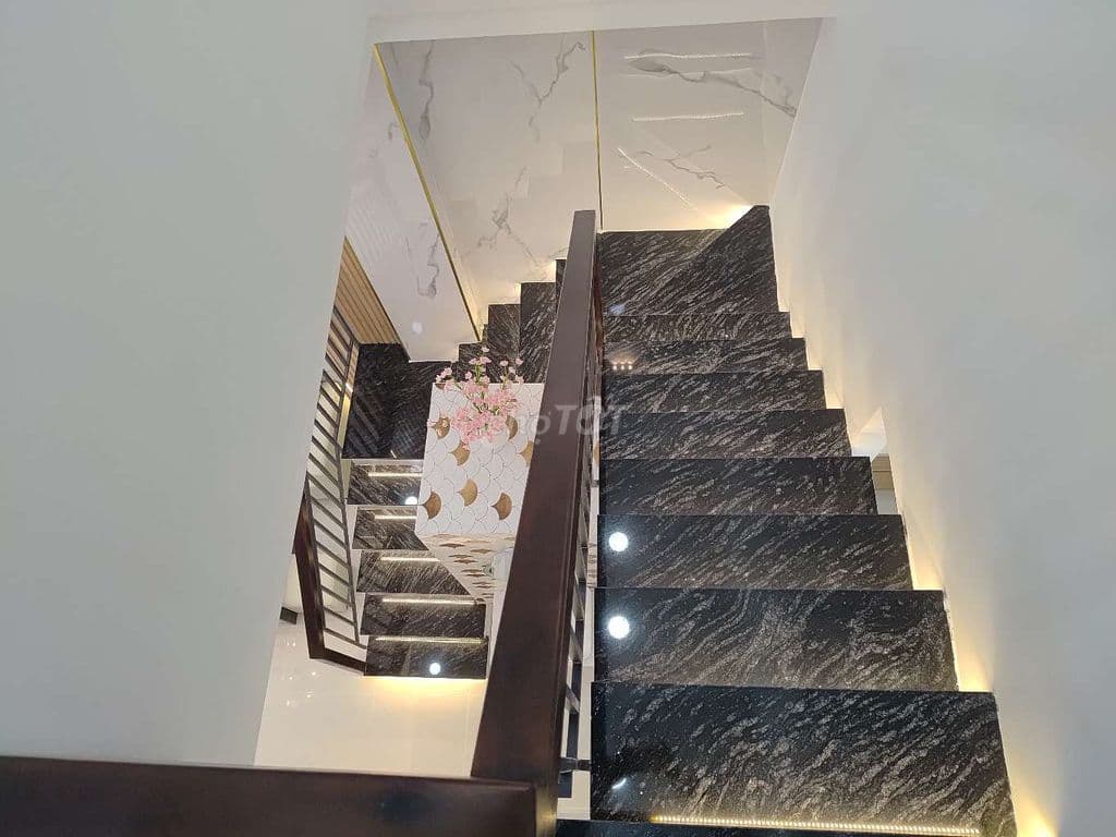 NGUYỄN SỸ SÁCH, NGAY CHỢ TÂN TRỤ, HXH, 2 TẦNG BTCT, 37M² CHỈ NHỈNH 5TỶ - Ảnh 2