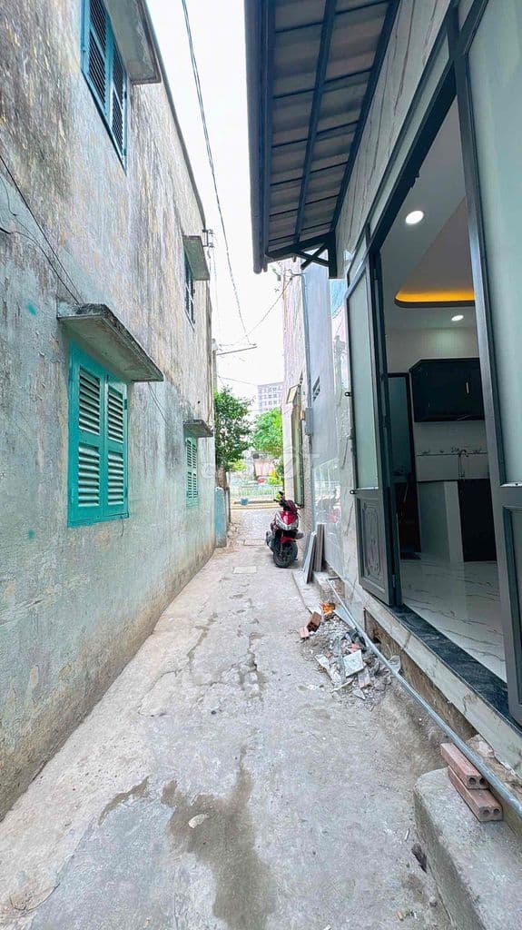 Bán nhà mới đẹp đường Ụ Cây