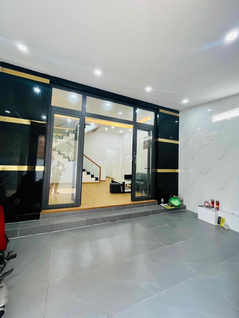 BÁN NHÀ TỈNH LỘ 10, P.TÂN TẠO, NGANG 5.3m, HXH, CHỈ 5 TỶ, SHR, KOQH - Ảnh 2