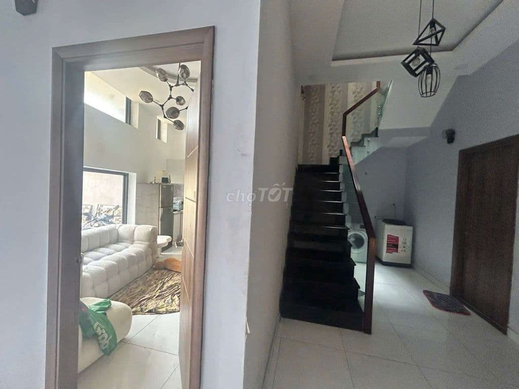 DÃY TRỌ 6,8 X18 THIẾT KẾ 3 LẦU THU NHẬP 20TR/THG - Ảnh 2