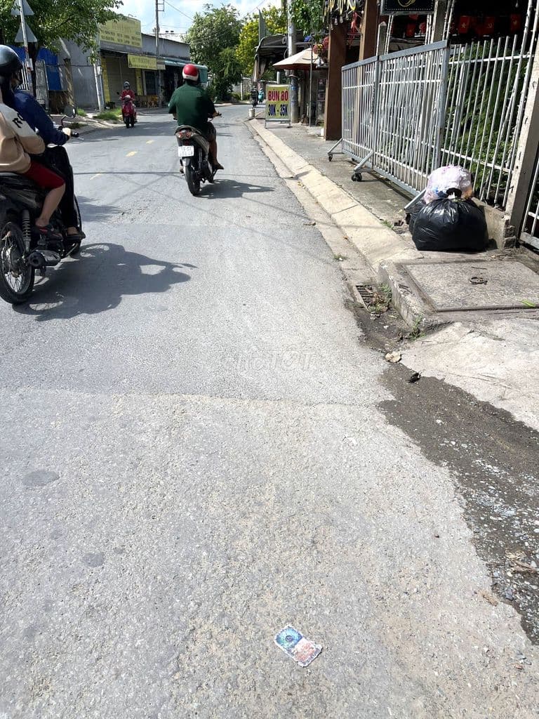Đất thổ cư 2 mặt tiền đường nhựa ô tô, xã Đông Thạnh, Hóc Môn