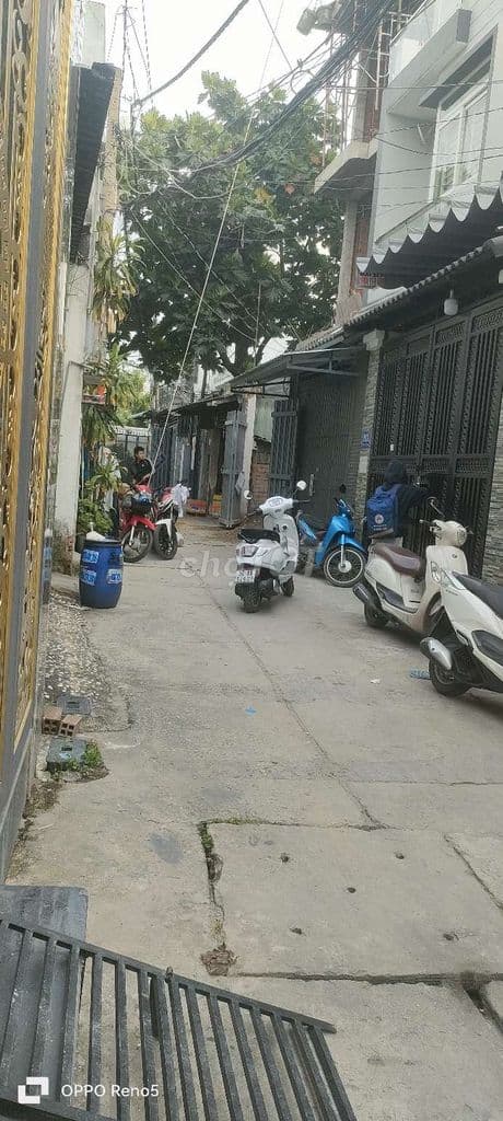 BÁN NHÀ 3 TẦNG DT 97M2 HẺM XE HƠI ĐƯỜNG LÊ VĂN KHƯƠNG _-TÂN THỚI HIỆP - Ảnh 2