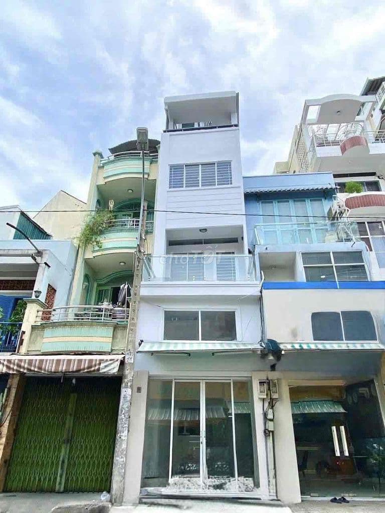 Mặt Tiền Quận 10 30m2 chỉ nhỉnh 9 tỷ