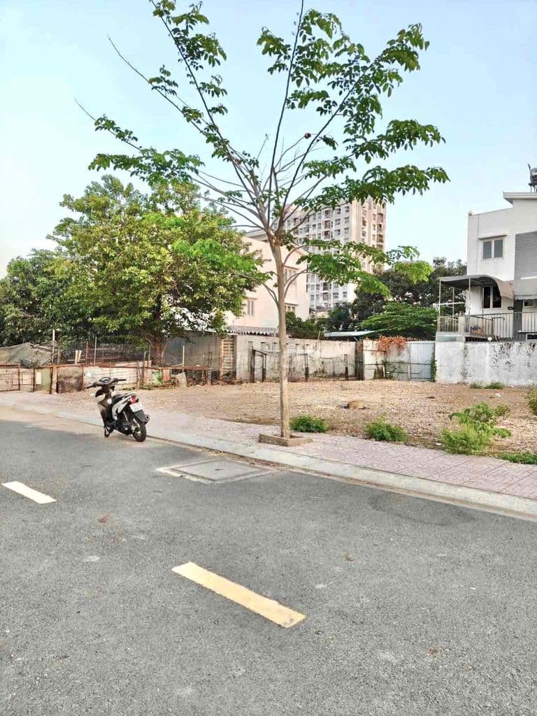 Đất 5m x 23m Khu Phân Lô Hẻm 12m ngay KDC Hà Đô Lê Thị Riêng