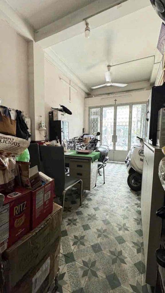 BÁN GẤP NHÀ MẶT TIỀN 4 TẦNG 31M2 ĐƯỜNG BÀN CỜ - Ảnh 3