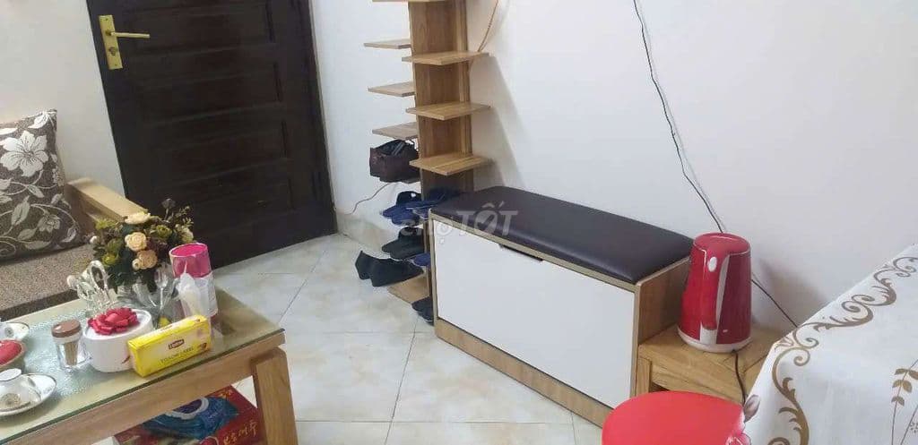 Bán căn hộ 47m2 tầng 2,, 2 p.ngủ, 1 wc, nội thất đầy đủ.