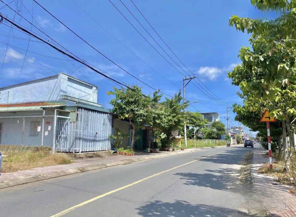 ĐẤT THỊ TRẤN CỦ CHI 225M2 GIÁ 950 TRIỆU SỔ HỒNG RIÊNG CÔNG CHỨNG LIỀN - Ảnh 3