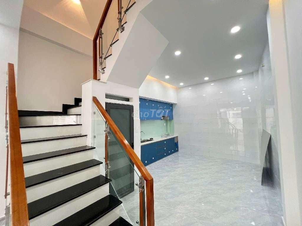 Giảm Sóc 700t Nhà 4 Tầng Đẹp Lung Linh, Nguyễn Thị Tần Quận 8 - Ảnh 3