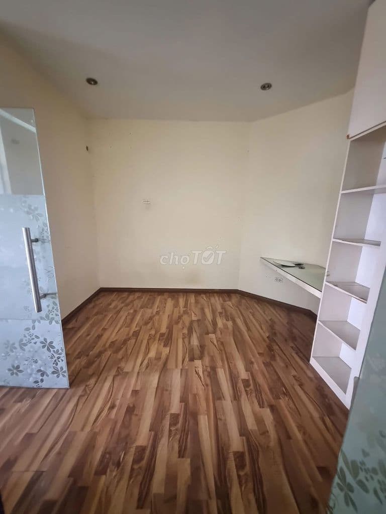 Bán chung cư Cầu Bươu Thanh Trì,70m2, 2 Ngủ, cơ bản giá 3,3 tỷ - Ảnh 2