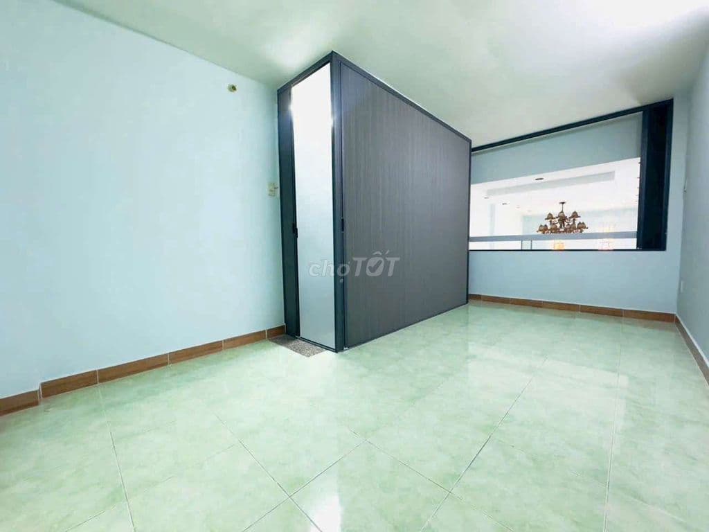 Bán Nhà Gần Chợ Nguyễn Sơn - (40m2 - 1,5 Tầng) - Giá Chỉ : 4,1 Tỷ - Ảnh 2