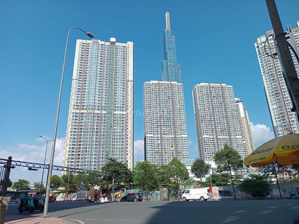 Bán nhà mặt tiền sát Landmark 81 ,Quận 1 Tphcm